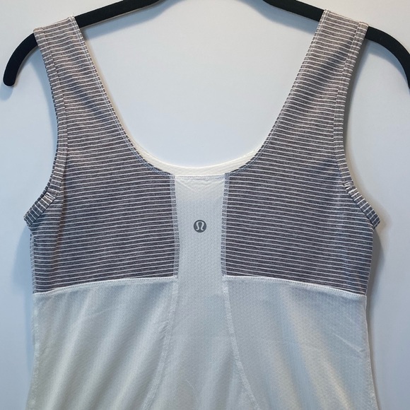 Lululemon Women’s Run Tame Me Tank - Picture 3 of 6